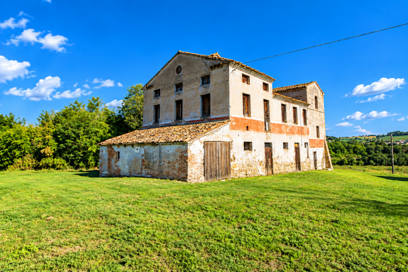 Foto PIANELLO Rustico/Casa Colonica - VENDESI